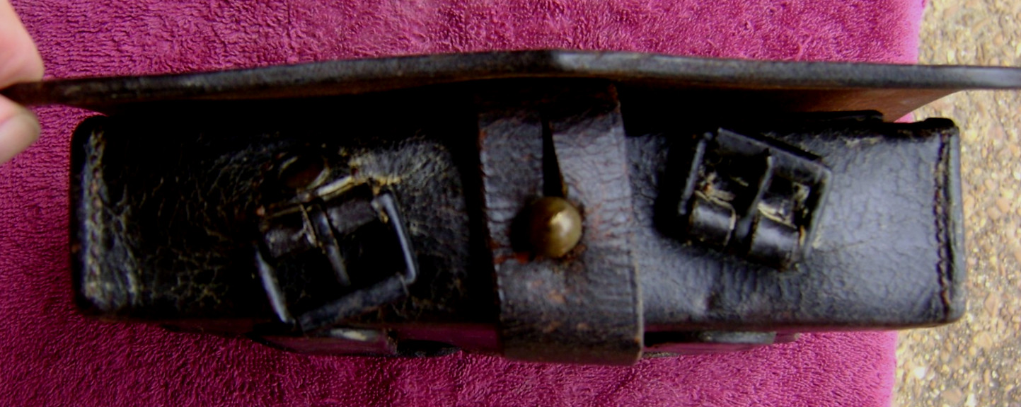 ORIGINAL US CIVIL WAR MODEL 1864 CARTRIDGE BOX w/TINS