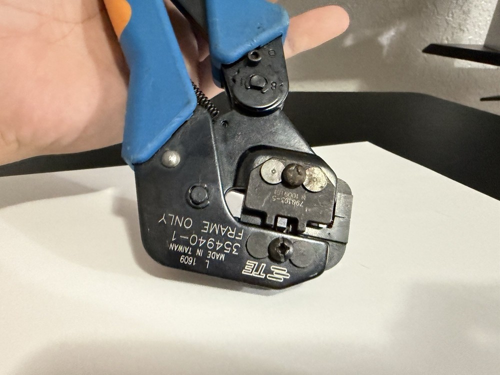 790163-5 Die Set - 354940-1 Crimping Tool TE Connectivity