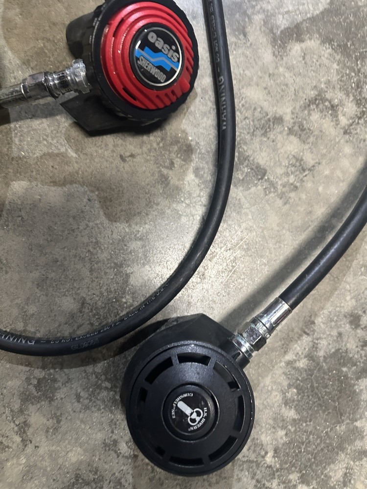 US Divers Conshelf SE2 + Octo + Pivot + Hoses. Untested