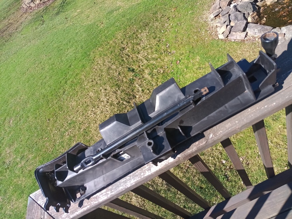 2007-2017 Ford Expedition TIRE Jack & TOOL KIT SET & CASE OEM