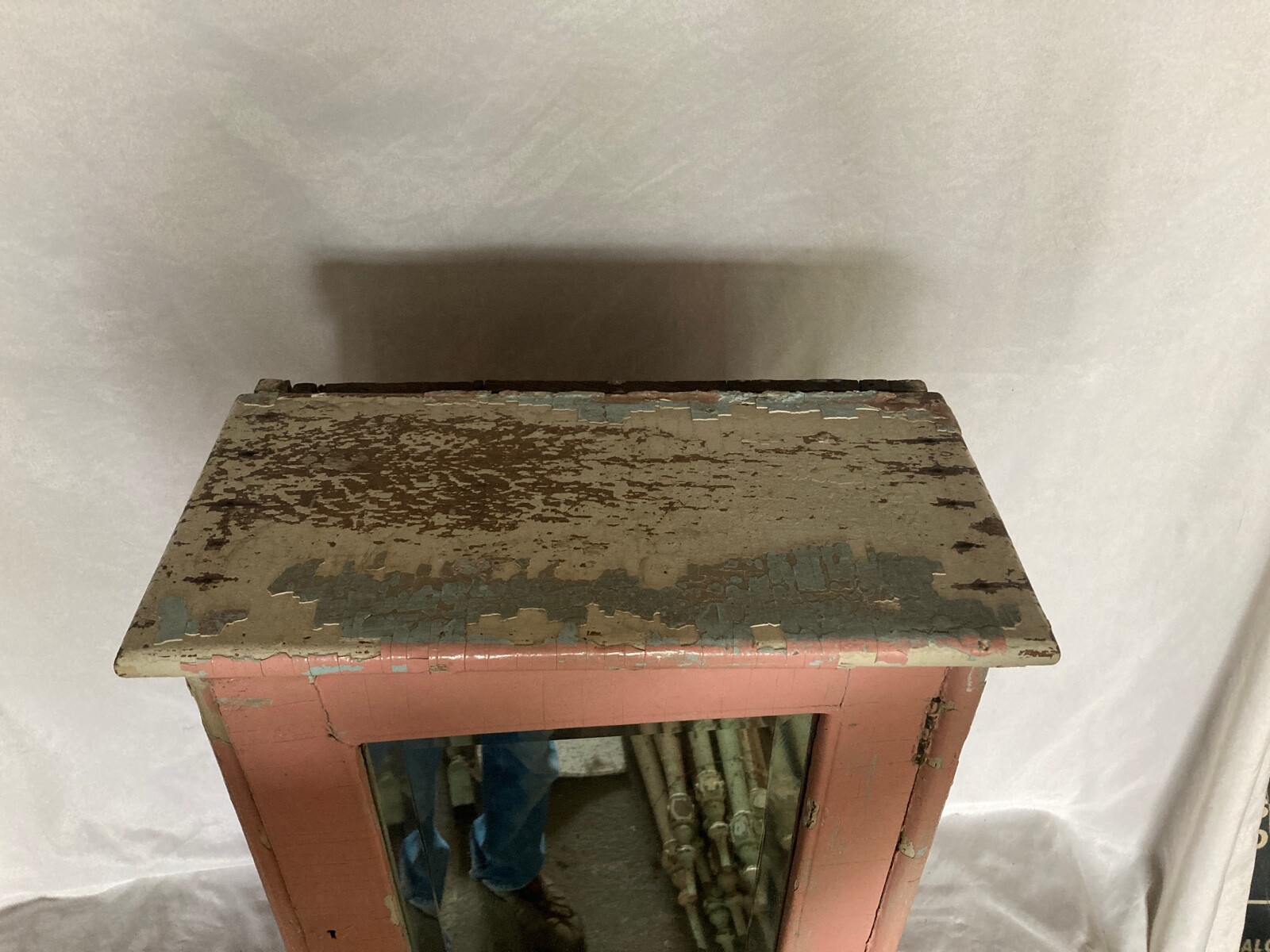 Shabby Antique Oak Medicine Cabinet Beveled Mirror Pink Cottage Chic Vtg 47-26E