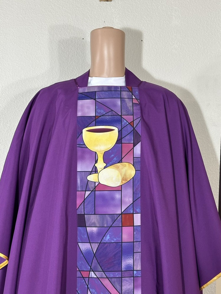 PURPLE CHASUBLE WITH + STOLE (P0068)
