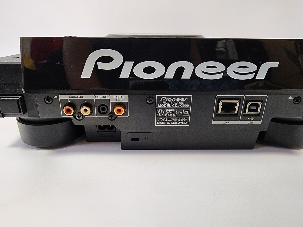 Pioneer CDJ-2000 Professional Multi Player DJ Turntable Digital Audio