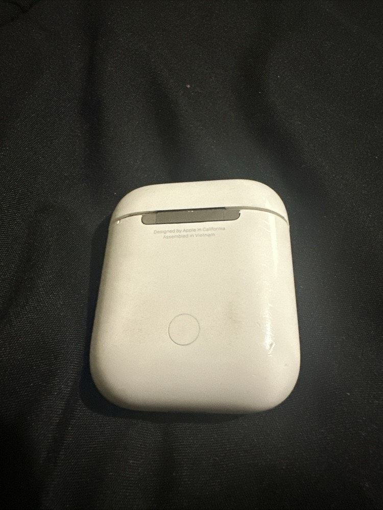 Apple AirPods Charging Case Wireless Bluetooth Compatible White