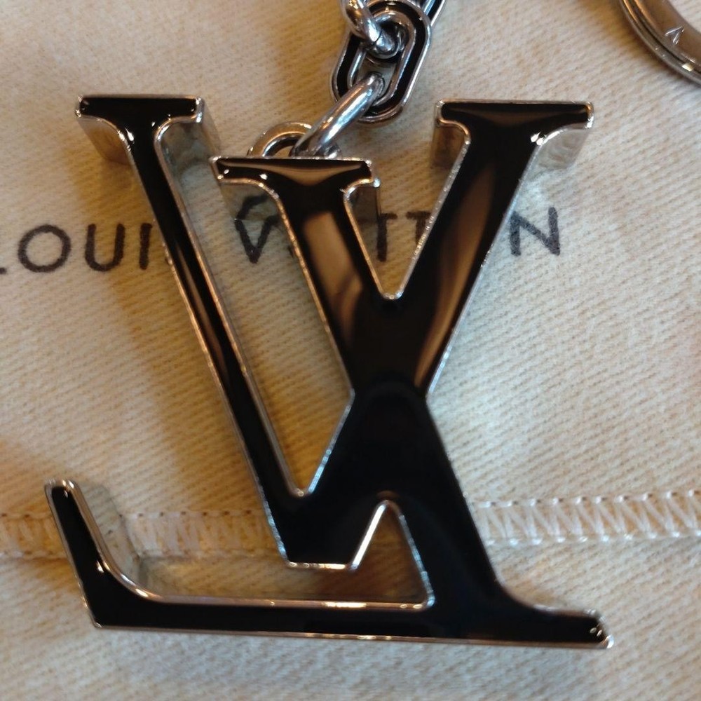 LOUIS VUITTON Key Ring