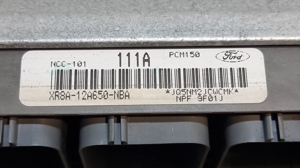 Jaguar S-Type Engine Control Unit ECU & Front Electric Module 1999 XR8A12A650NBA