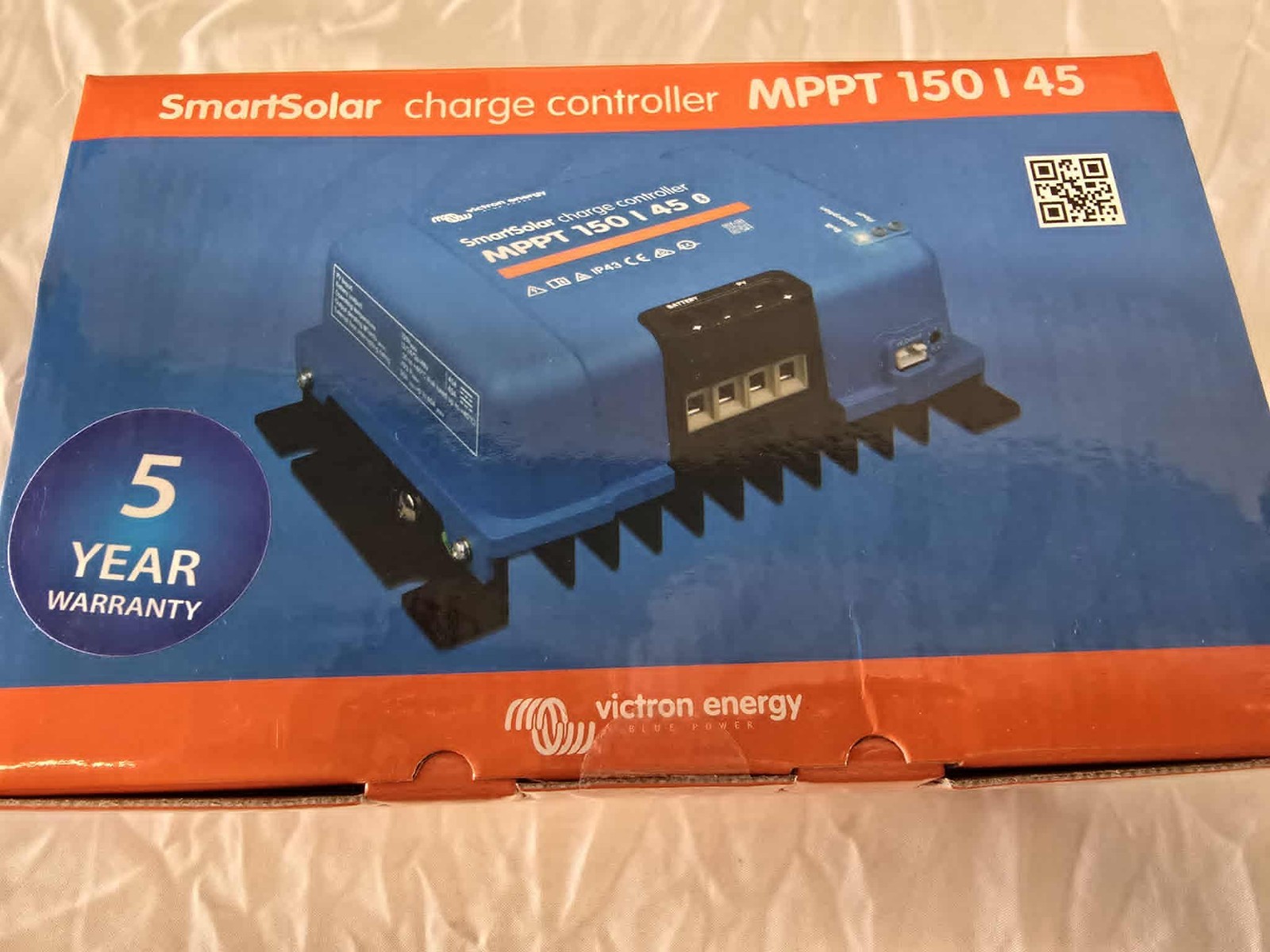 NEW SEALED Victron Energy SmartSolar MPPT 150/45 Charge Controller | 150V Max PV