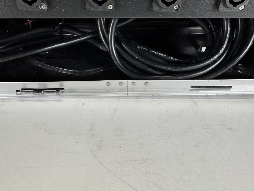 3 Lab Gruppen E8:2 power amplifiers 4U Gator Rolling Rack ALL WIRED AND READY!!!