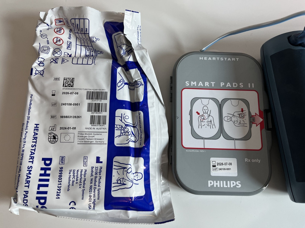 Philips HeartStart FRx Defibrillator
