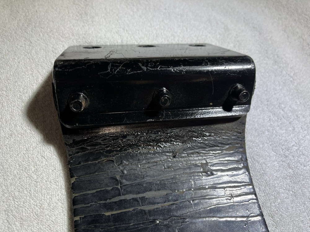 Peterbilt 359 exhaust bracket 14-13846