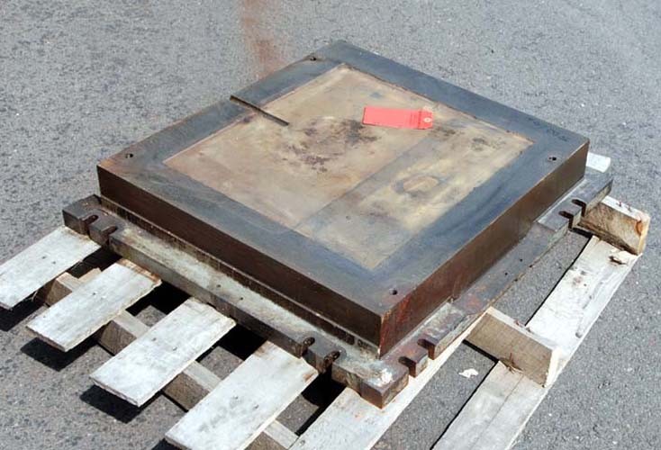 Pratt & Whitney 24 Inch Rotary Table Riser: INV 17012