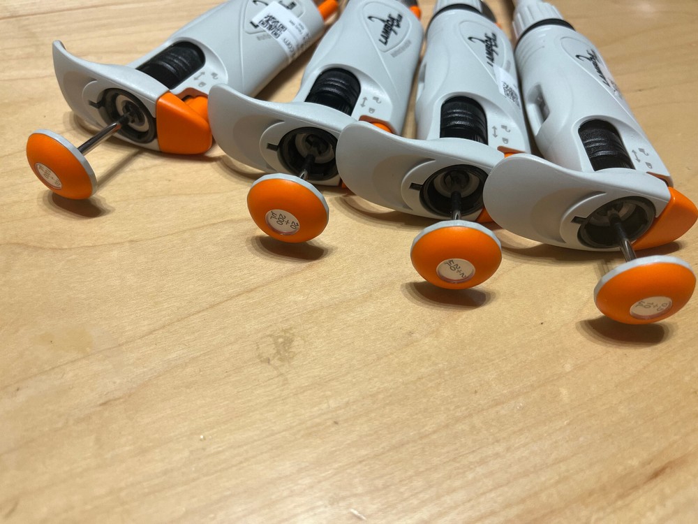 Corning Lambda Plus Pipettor pipet variable set 200 20 1000 autoclavable 10