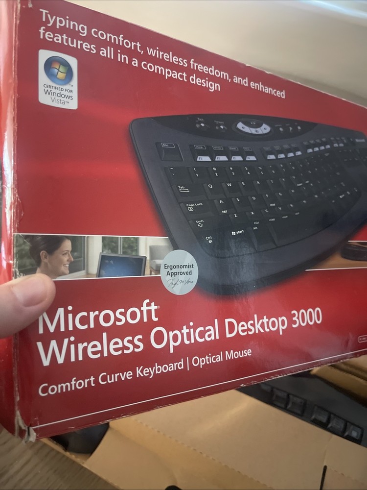 Microsoft Wireless optical Desktop 3000 Keyboard & Mouse Ergonomic combo