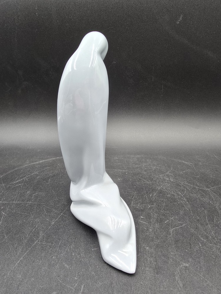Llardo Kneeling Madonna Nativity #4534