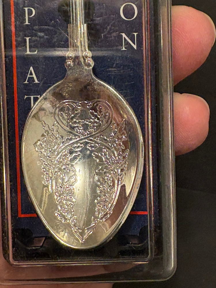 SOUVENIR SPOON - MEMPHIS - GUITAR 3D ON TOP