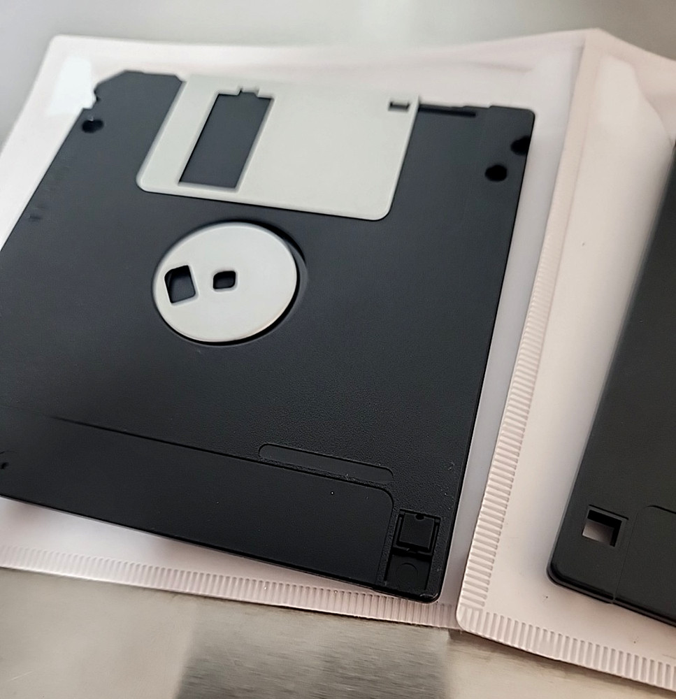 Imation 3.5" Floppy Disks Diskettes 2 Pack IBM Formatted 1.44MB 2HD