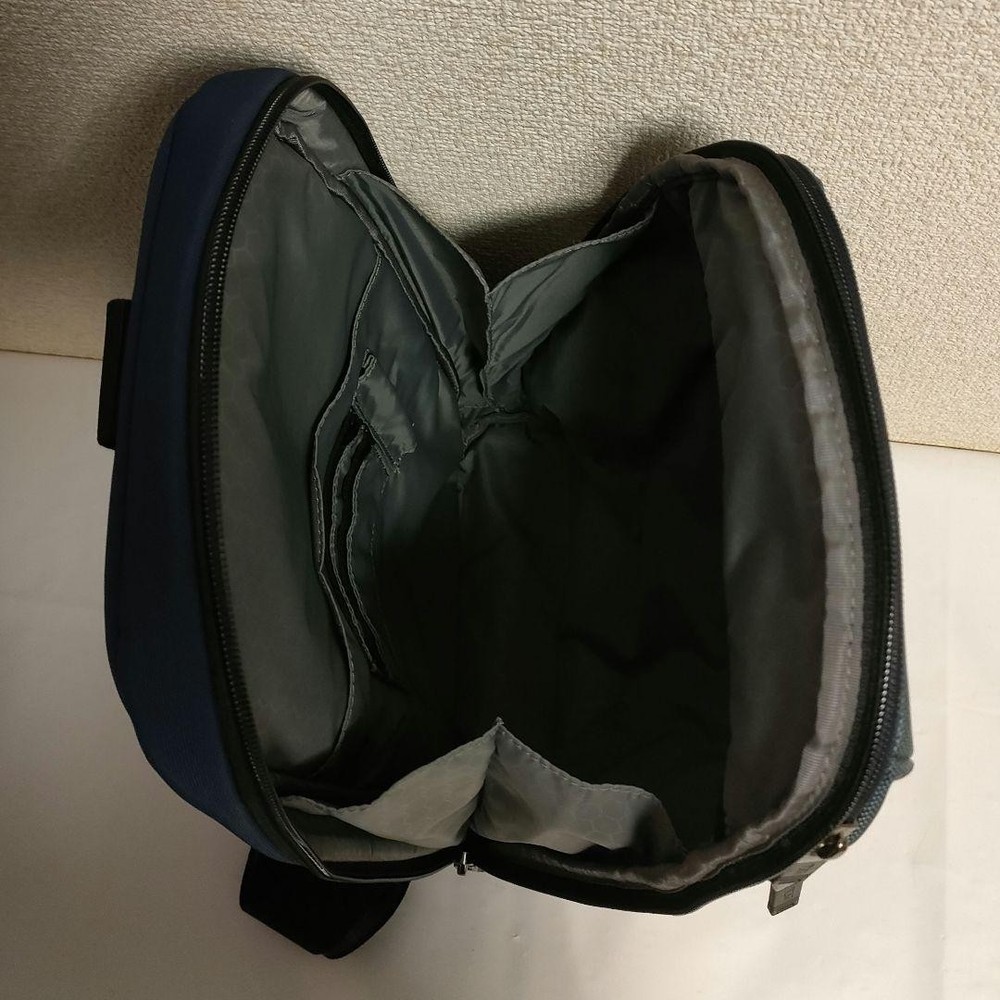 TUMI body bag slingback
