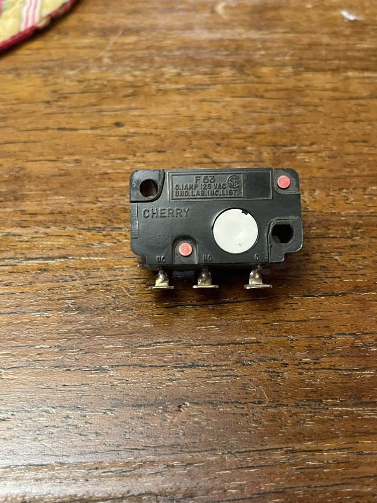 Qty 5 CHERRY COIN SWITCH F53-03R