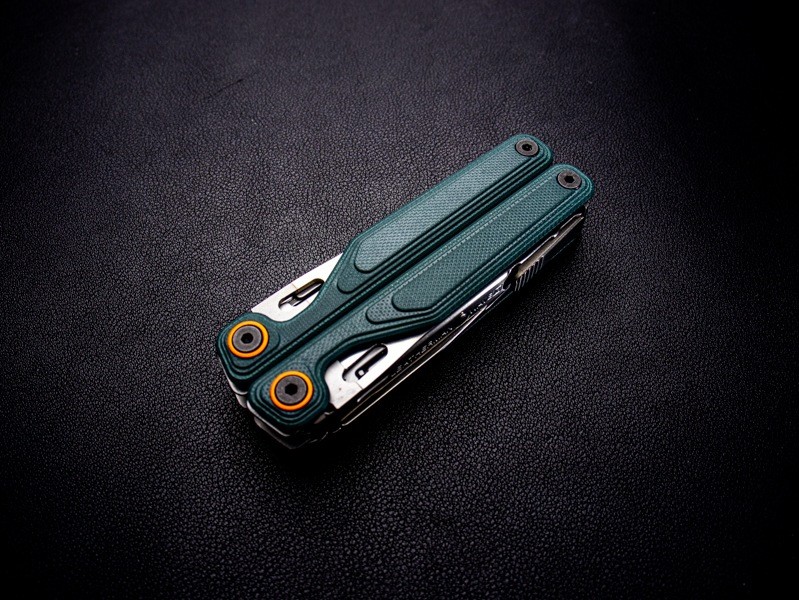 Leatherman Wave Alpha Cascadia Green Multi-Tool (WAVAL-CS)