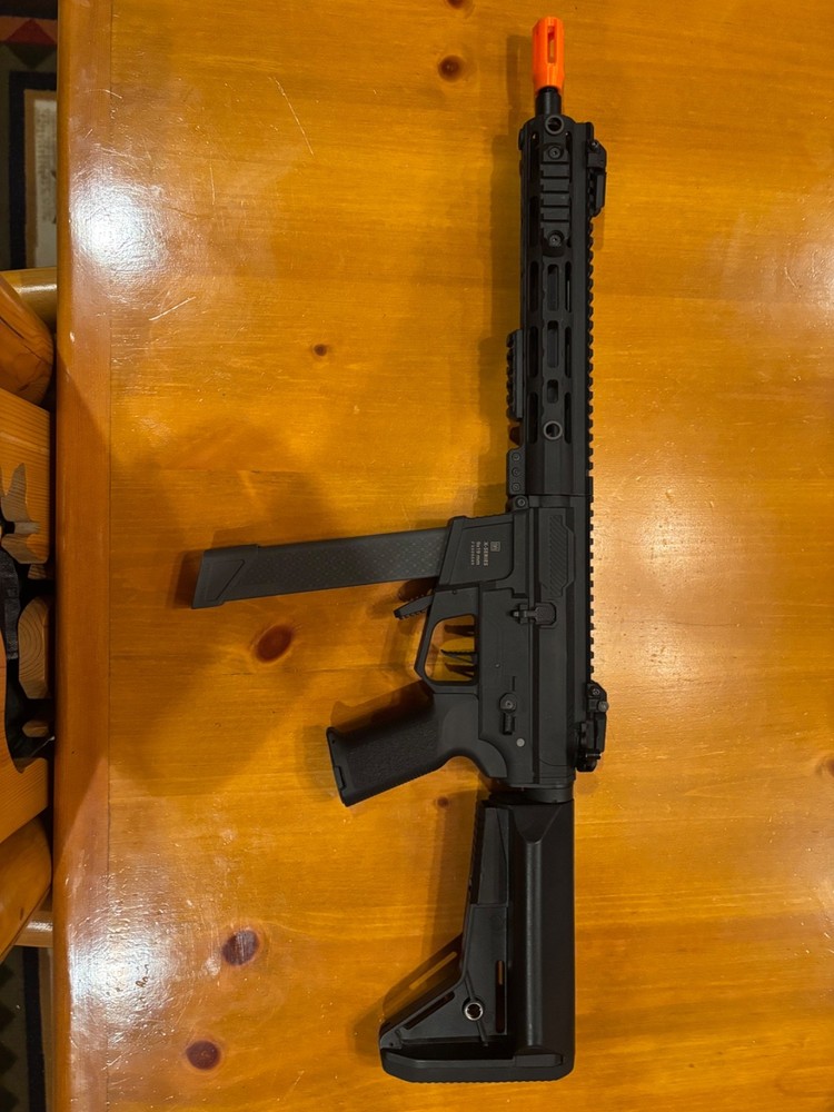 Airsoft gun