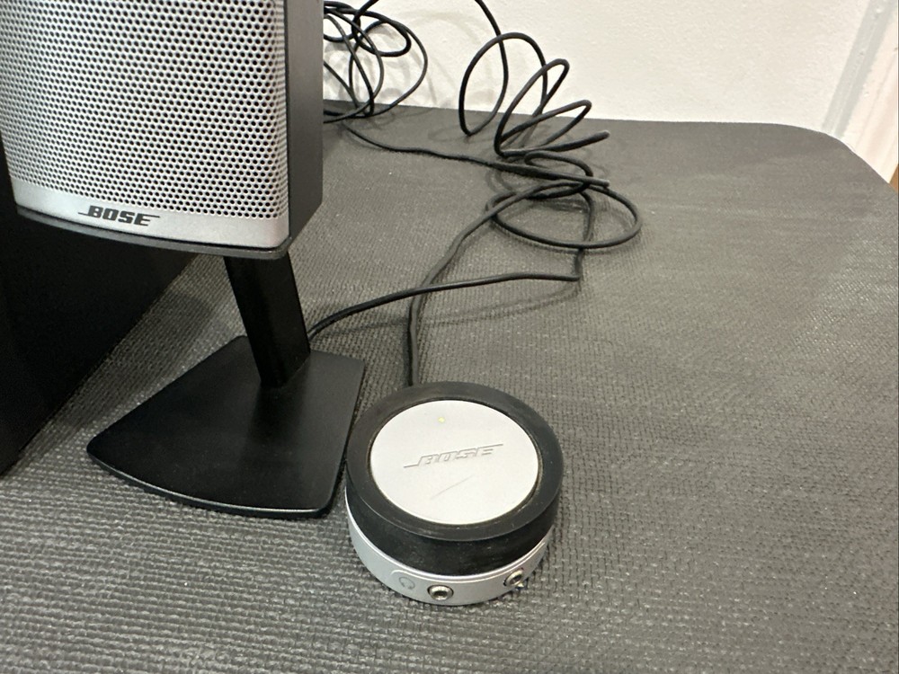 Bose Companion 3 Series II Multimedia Speaker System Complete With Controller