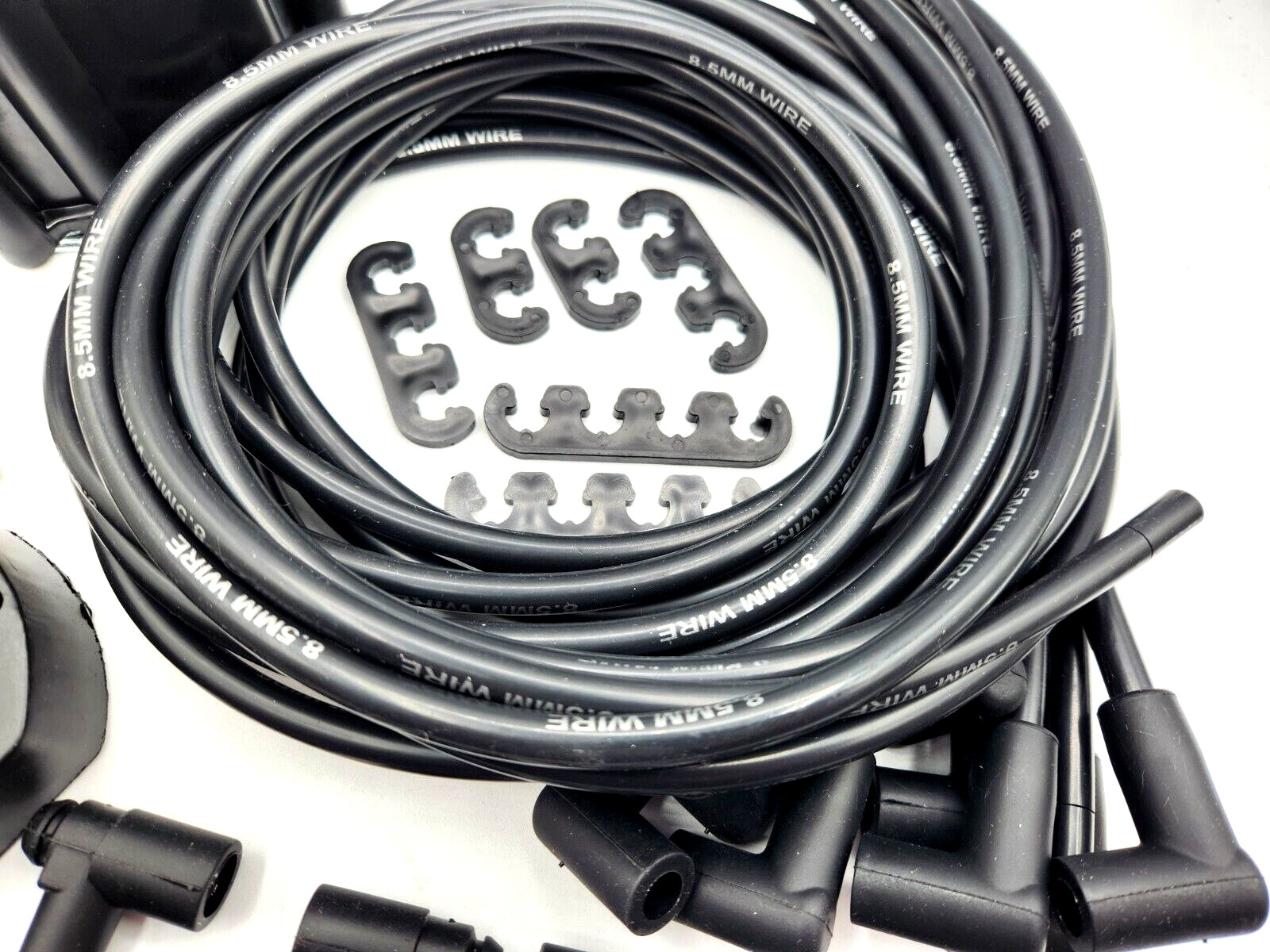 SB Chevy HEI Distributor Black Cap & Rotor & 8.5mm Black Spark Plug Wires SBC V8