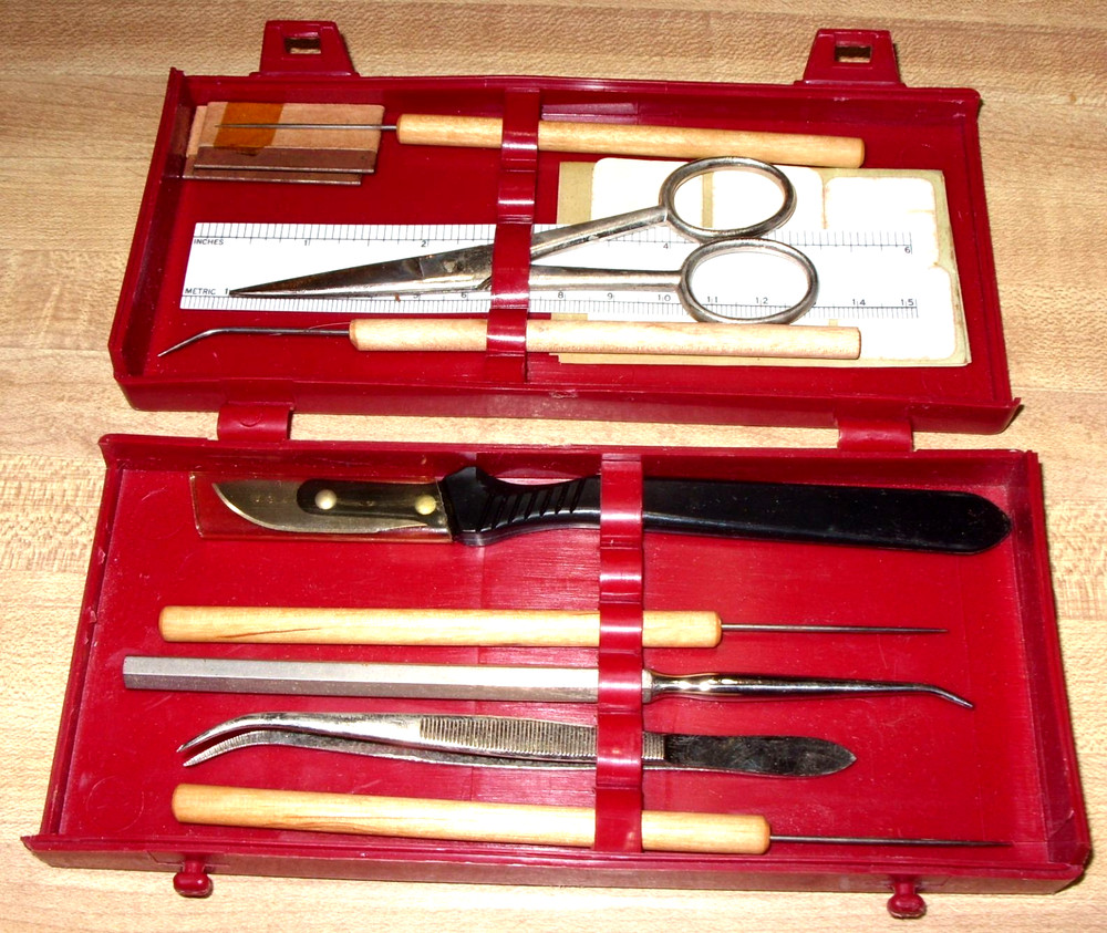VINTAGE CLAY ADAMS DISSECTING SET