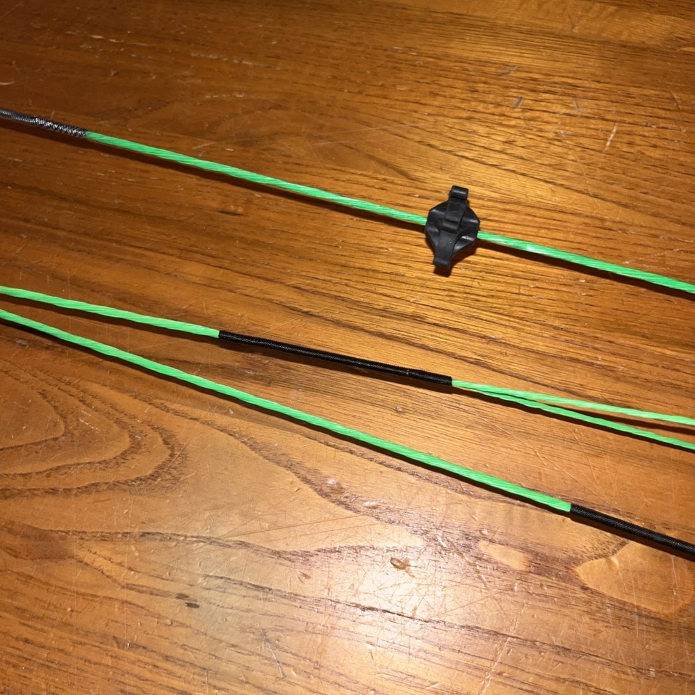 Barnett Archery Black Vortex Compound Bow w/ 3 Pin Sight Read