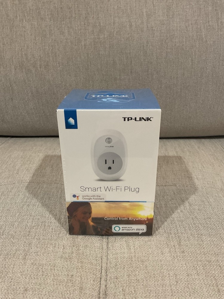 TP-Link Smart Wi-Fi Plug HS100 New In Box !!!