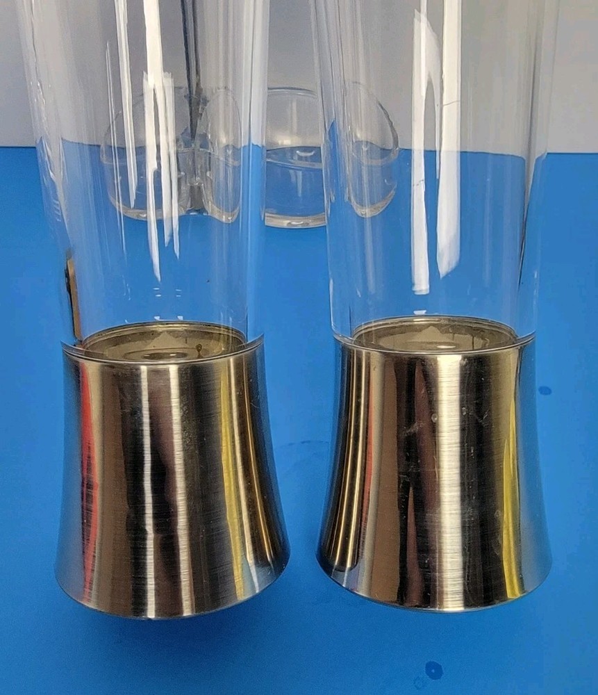 Pampered Chef Salt & Pepper Grinder Set With Grinder Caddy.