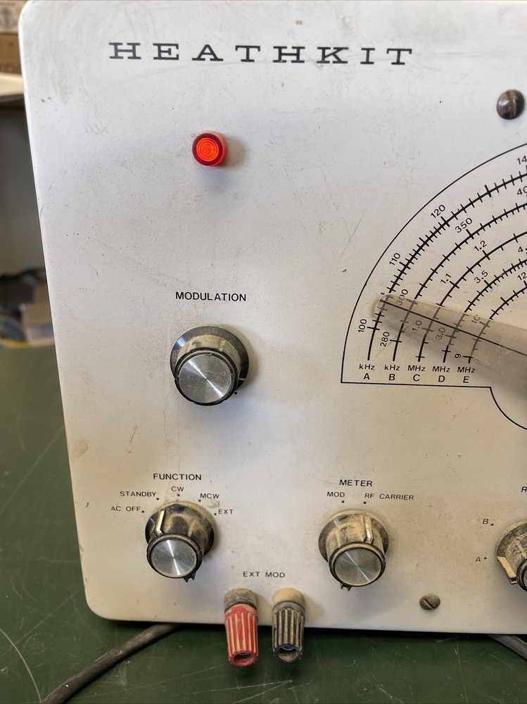 Heathkit IG-5242 RF Signal Generator Untested