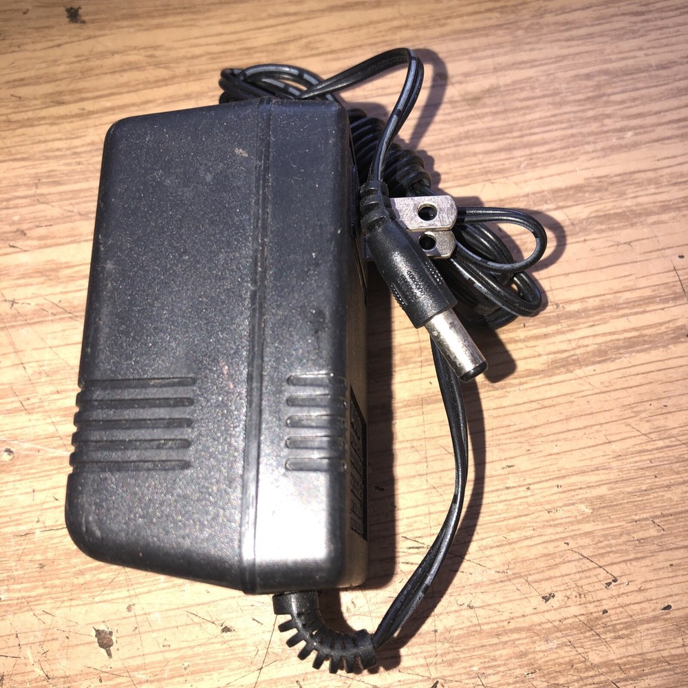 SWITCHING ADAPTER YL-41-090500D 9V 500mA