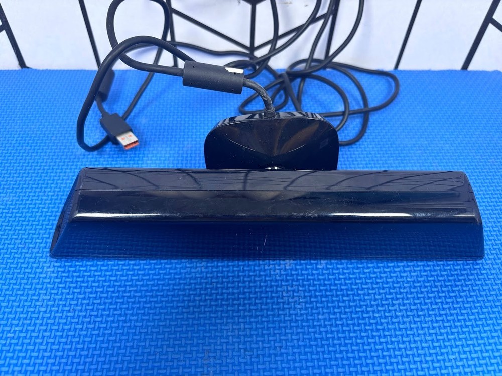Microsoft Xbox 360 Kinect Sensor Bar Model 1414 Black W/ Cable & Stand OEM Used