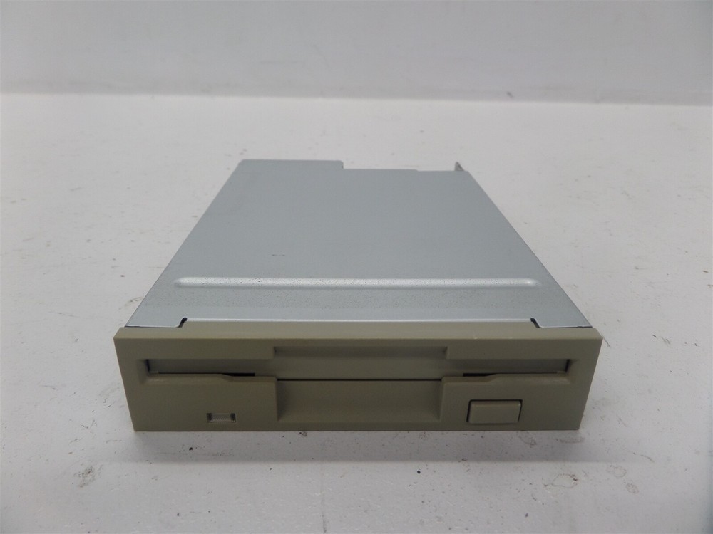 YE DATA YD-702D-6537D A 1.44MB 3.5" Internal Floppy Disk Drive