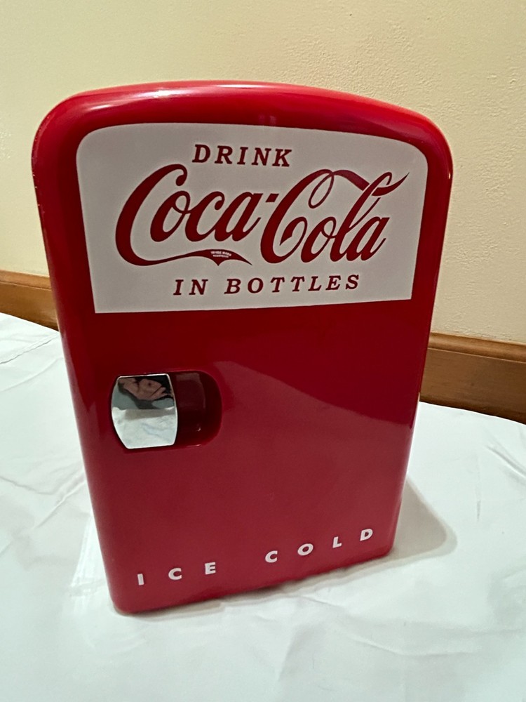 Red Coca-Cola Mini hot cold Refrigerator by Koolatron