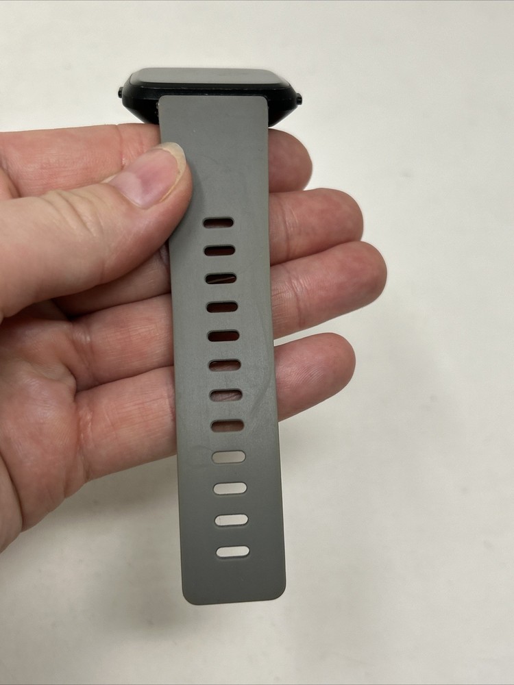 Fitbit Versa Smart Watch FB504 Black Grey Bundle Complete w/ Charger Tested