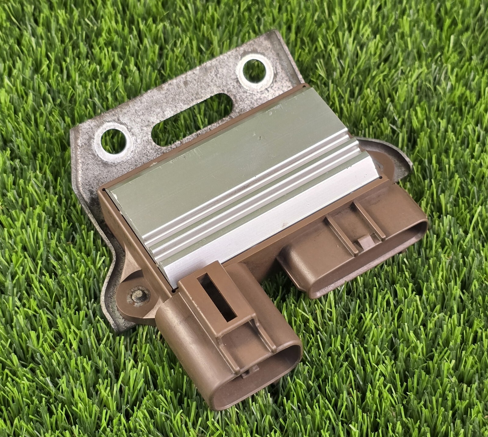 Toyota Tundra 2007-2021 Air pump drive Module 89580-34020 : fits Toyota Sequoia