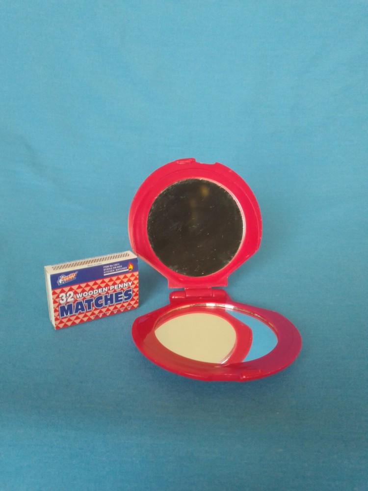 Perfumery. Mirror. Сompact. Plastic. Korea 1980s.