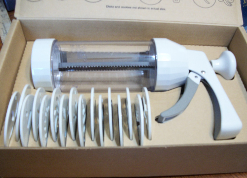 Pampered Chef Cookie Biscuit Press Preowned Boxed