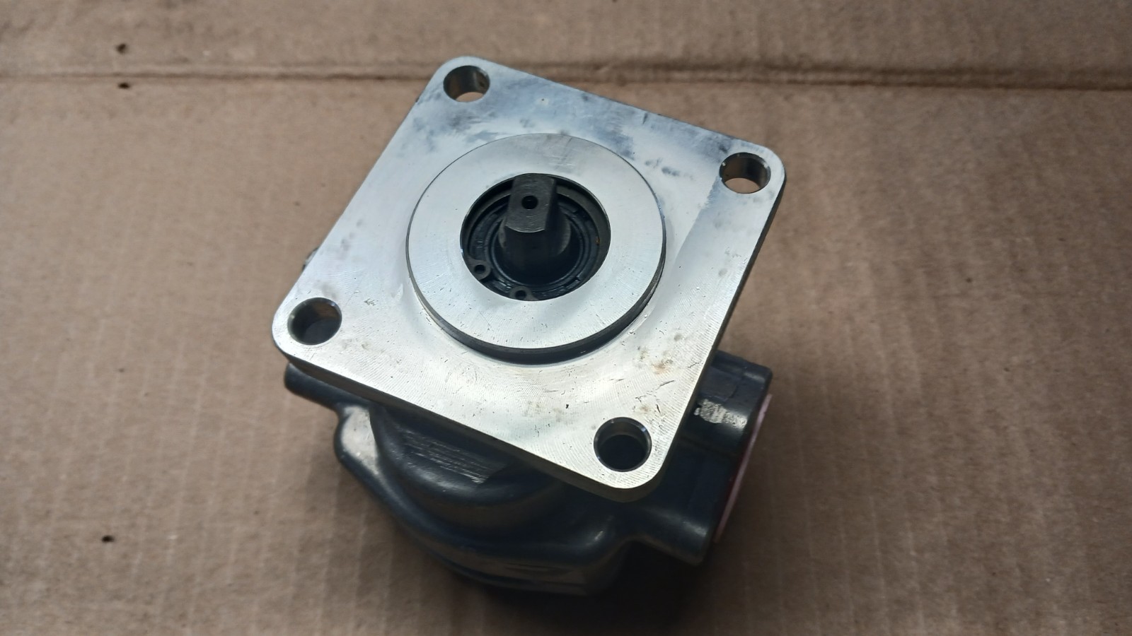 NOS 19742451000 Satoh Hydraulic Pump FREE SHIPPING