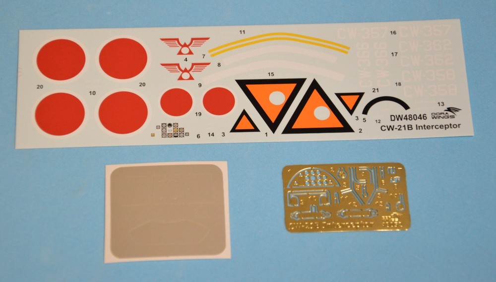 Dora Wings 48046 Curtiss-Wright CW-21B Interceptor, scale plastic kit 1/48