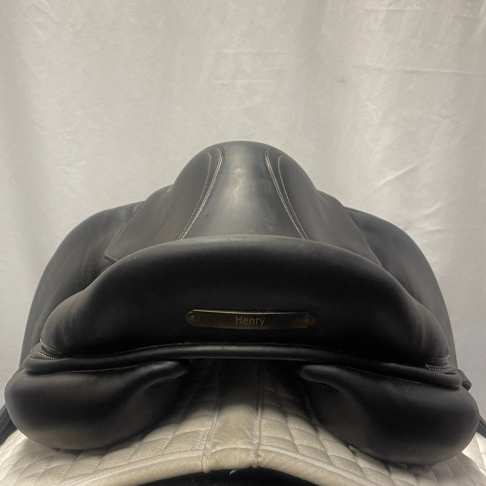 Used Voltaire Stuttgart - Size 18" Jump Saddle Brown