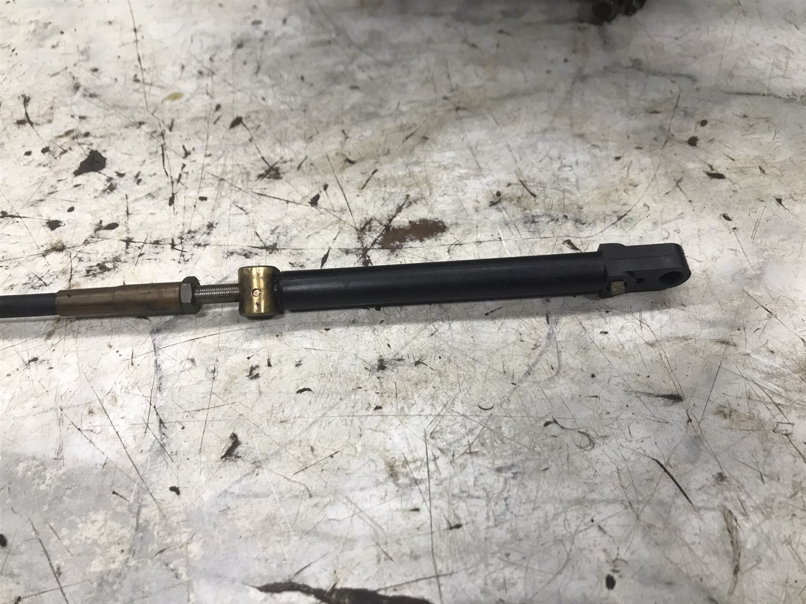 MerCruiser Alpha 1 Gen 2 out drive mount gimbal housing & hydraulic cylinders