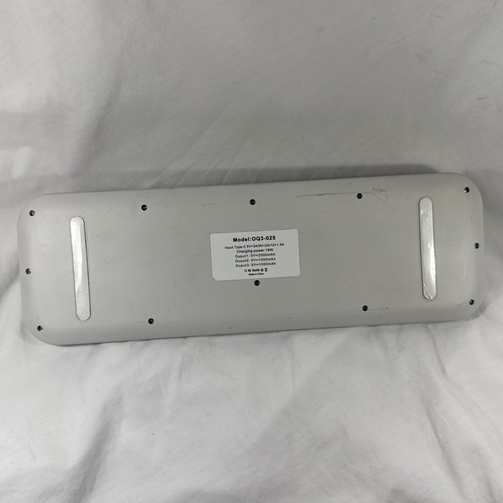 OQ3-025 Charging Dock for Meta Quest 3 VR Headset - Does Not include Cable - VGC