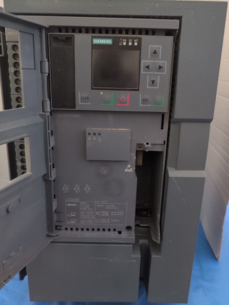 Siemens Soft Starter Model 3RW5543-6HF14