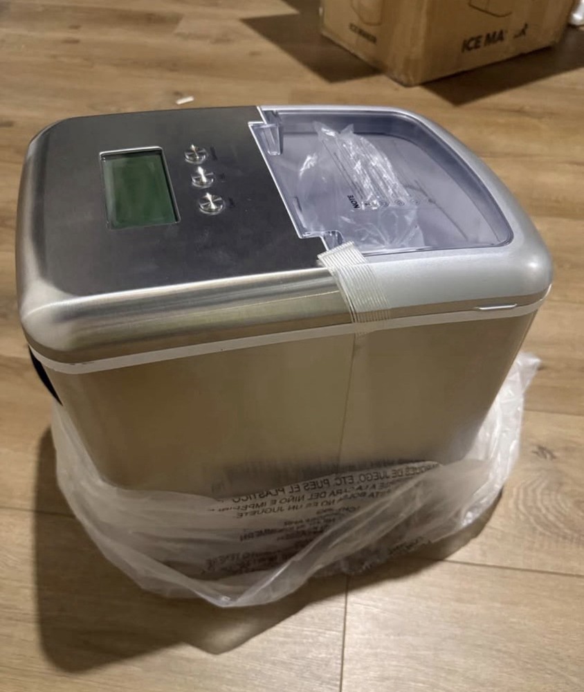 TaoTronics TT-IC002 Ice Maker Machine with LCD Display Self-Cleaning