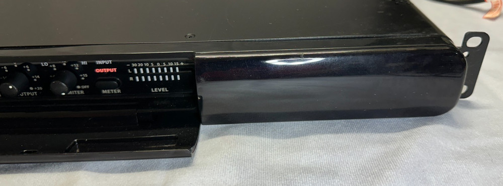 Behringer Eurocom SPL3220 STEREO MULTIBAND SOUND PROCESSOR - USED/WORKS