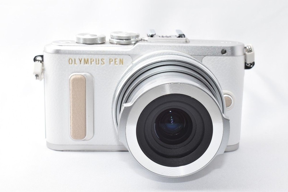 OLYMPUS PEN E-PL8 White Lens Kit