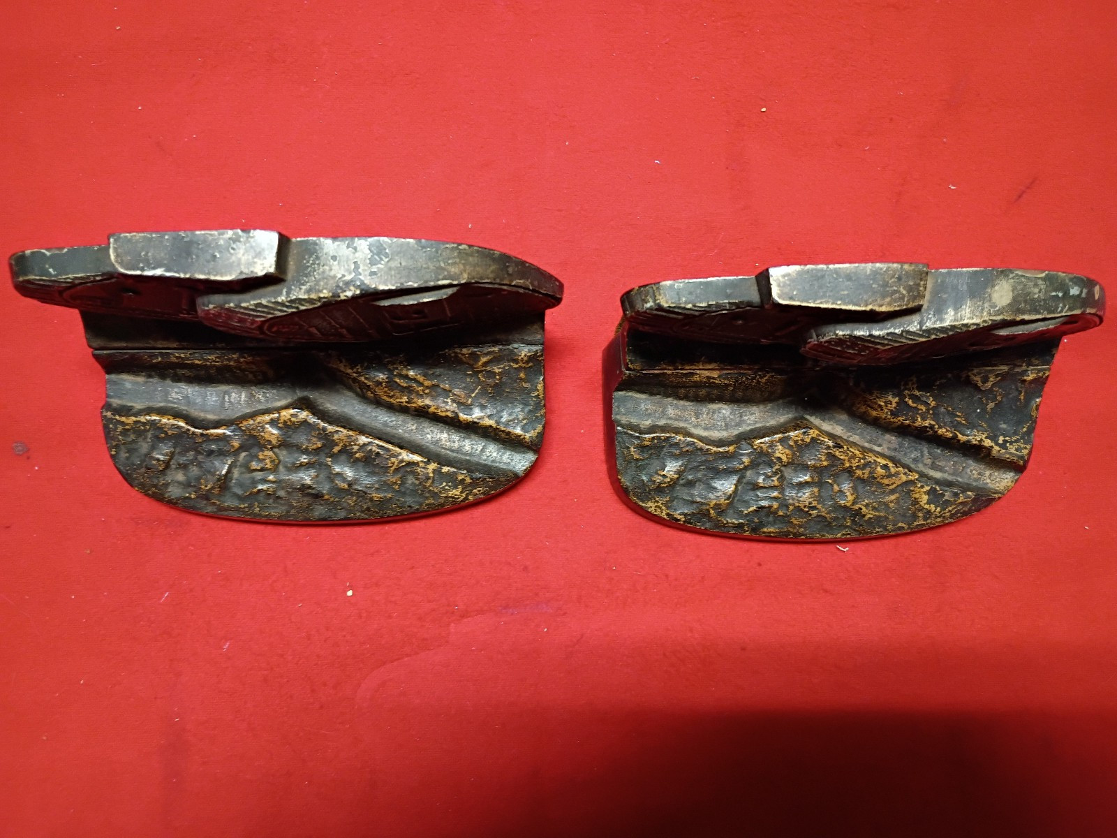 WW1 U.S. TANKS CAST IRON (BOOK ENDS)
