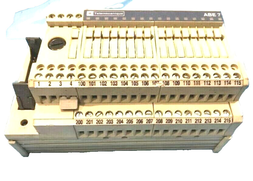 Telemecanique ABE7 CPA21 Analog Module USED.